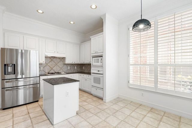 5913 Dolores Street B, Houston, TX 77057
