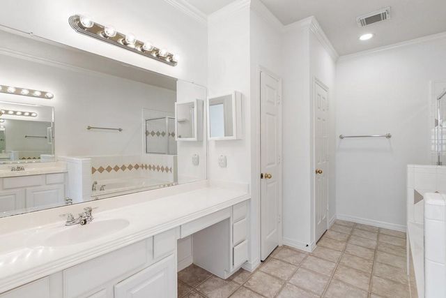 5913 Dolores Street B, Houston, TX 77057