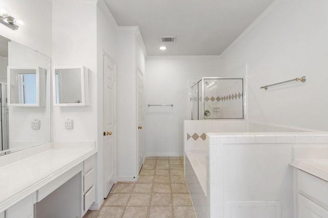 5913 Dolores Street B, Houston, TX 77057
