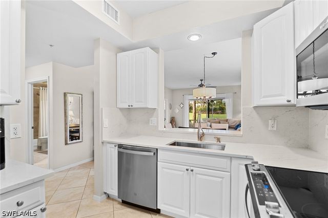 2335 Carrington CT 104, Naples, FL 34109