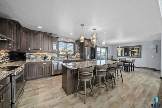 104 Tiger St Street, Harrisburg, SD 57032