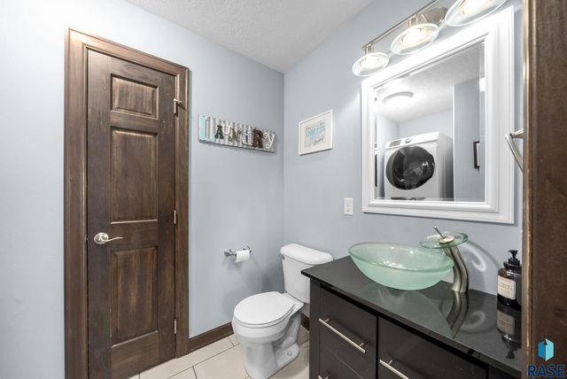 104 Tiger St Street, Harrisburg, SD 57032