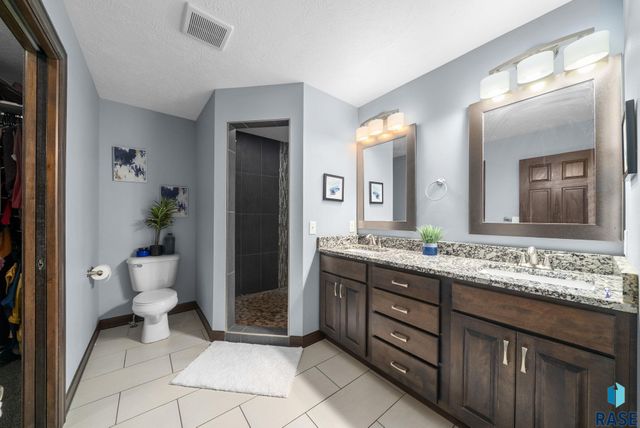 104 Tiger St Street, Harrisburg, SD 57032