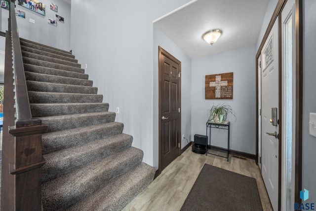 104 Tiger St Street, Harrisburg, SD 57032