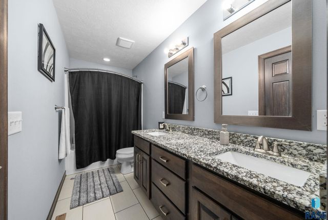 104 Tiger St Street, Harrisburg, SD 57032