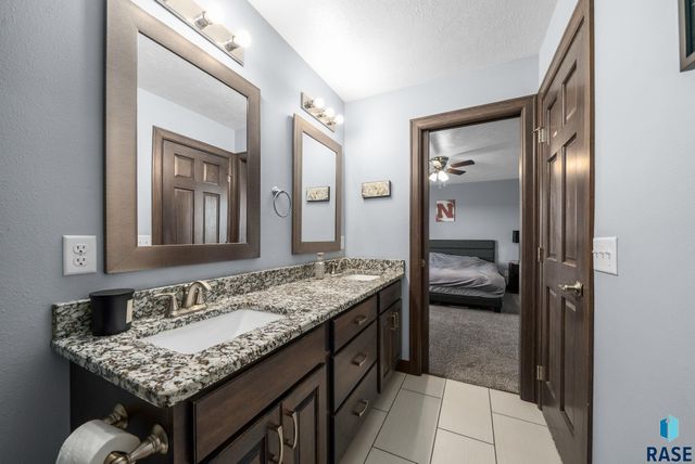 104 Tiger St Street, Harrisburg, SD 57032