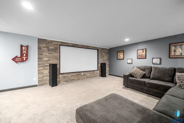 104 Tiger St Street, Harrisburg, SD 57032