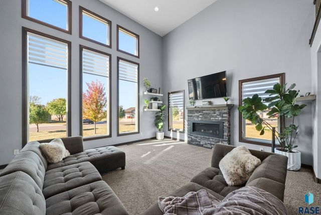 104 Tiger St Street, Harrisburg, SD 57032