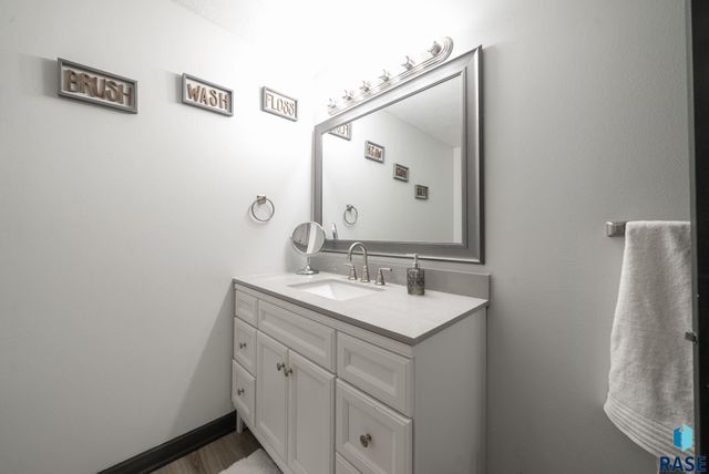 104 Tiger St Street, Harrisburg, SD 57032