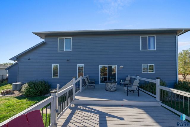 104 Tiger St Street, Harrisburg, SD 57032