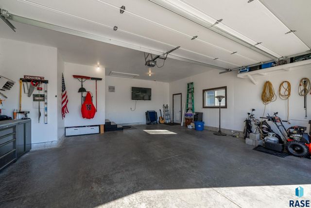 104 Tiger St Street, Harrisburg, SD 57032