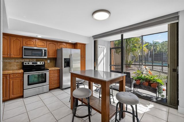 8540 SW 133rd Ave Rd 112, Miami, FL 33183