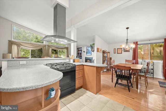 9233 SPRING VALLEY RD, Ellicott City, MD 21043