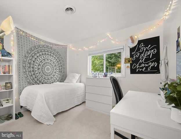 9233 SPRING VALLEY RD, Ellicott City, MD 21043