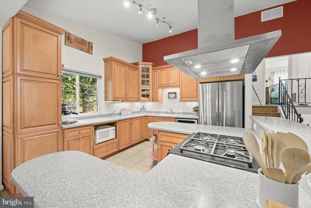 9233 SPRING VALLEY RD, Ellicott City, MD 21043