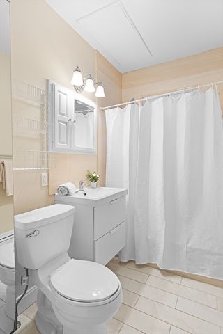 15 Boston Ave 1, Somerville, MA 02144