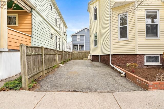 15 Boston Ave 1, Somerville, MA 02144