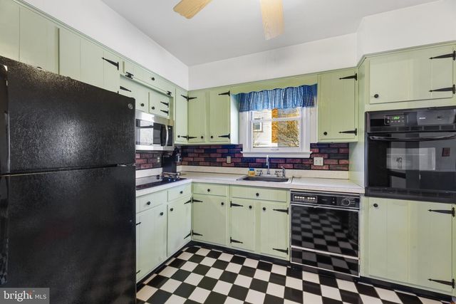 2019 VALLEY RD, Annapolis, MD 21401