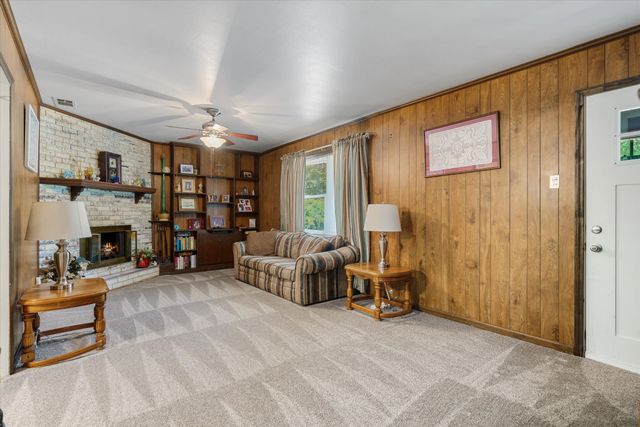 1207 Lakeside Drive, Grand Saline, TX 75140