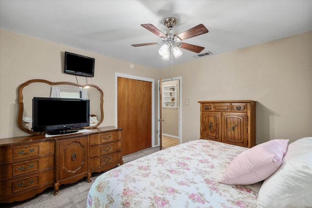 1207 Lakeside Drive, Grand Saline, TX 75140