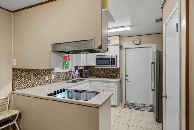 1207 Lakeside Drive, Grand Saline, TX 75140