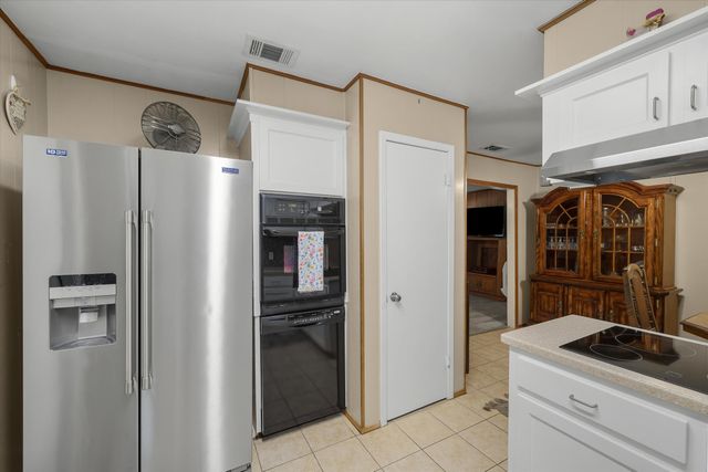 1207 Lakeside Drive, Grand Saline, TX 75140