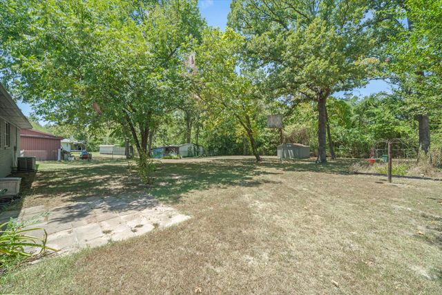 1207 Lakeside Drive, Grand Saline, TX 75140