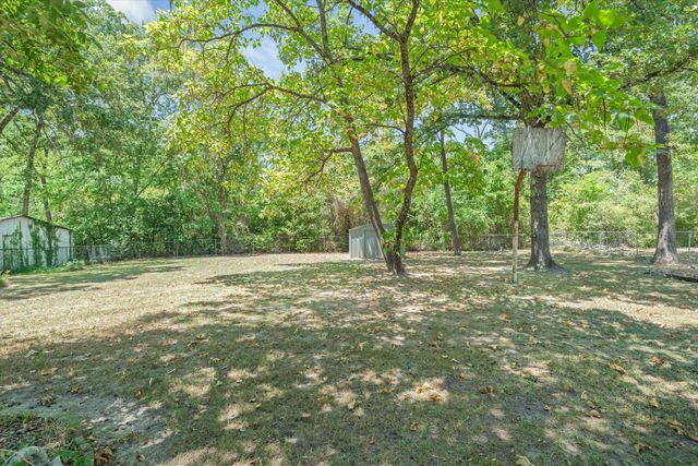 1207 Lakeside Drive, Grand Saline, TX 75140