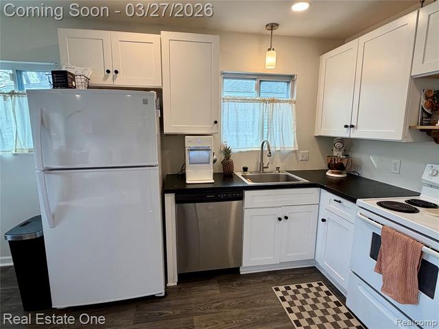 6688 Madison Street, Taylor, MI 48180