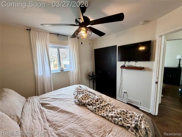 6688 Madison Street, Taylor, MI 48180