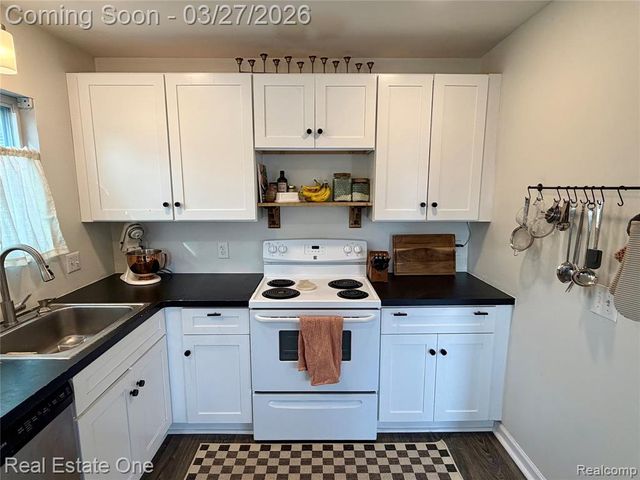 6688 Madison Street, Taylor, MI 48180