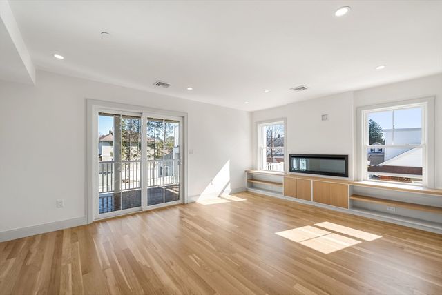 6-8 South 2, Stoneham, MA 02180