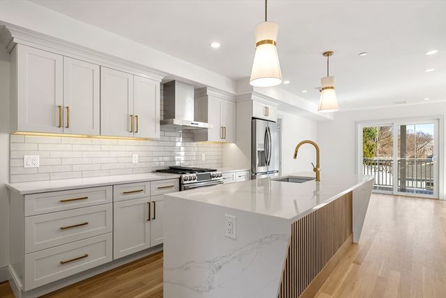 6-8 South 2, Stoneham, MA 02180