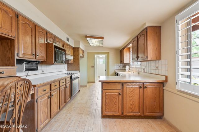 2720 N Avenida Empalme, Tucson, AZ 85715