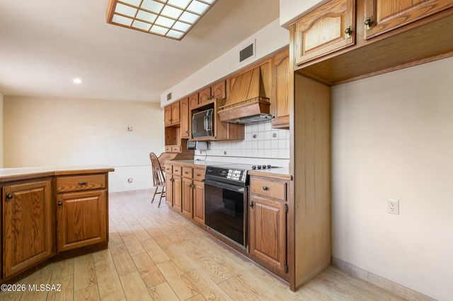 2720 N Avenida Empalme, Tucson, AZ 85715