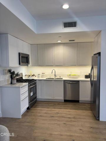 239 S Marengo Avenue 303, Pasadena, CA 91101