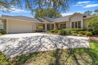 3230 N Pinelake Village Point, Lecanto, FL 34461