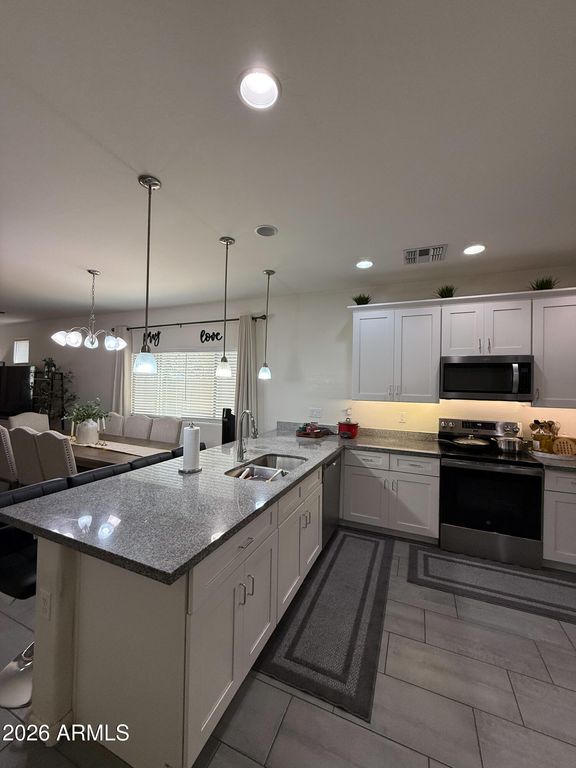 Image 18 of property listing at 1711 W POLLACK Street, Phoenix, AZ 85041
