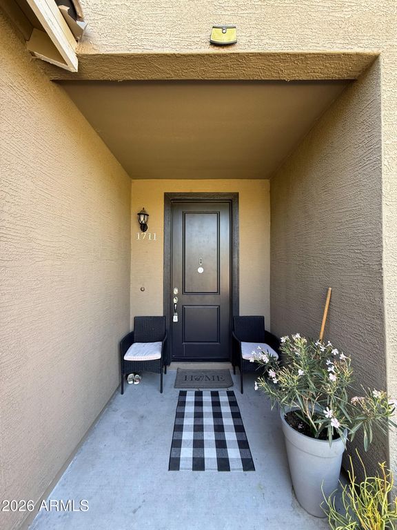 Image 4 of property listing at 1711 W POLLACK Street, Phoenix, AZ 85041
