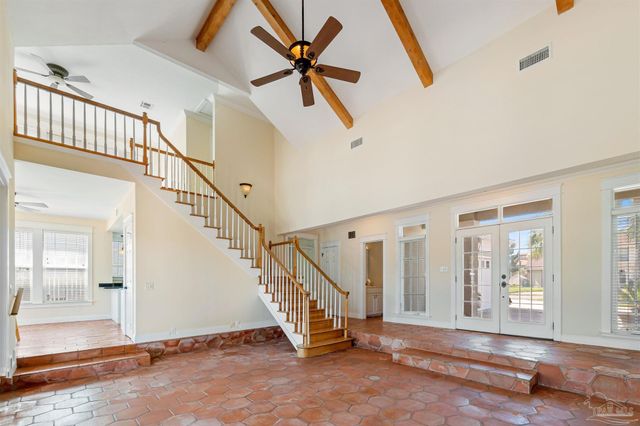 1098 Harbor Ln, Gulf Breeze, FL 32563