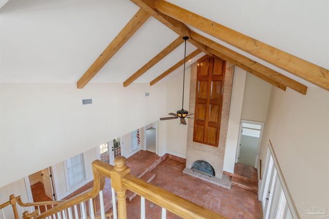 1098 Harbor Ln, Gulf Breeze, FL 32563