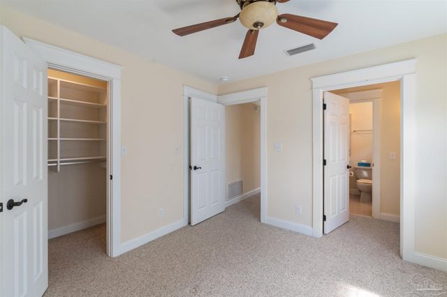 1098 Harbor Ln, Gulf Breeze, FL 32563