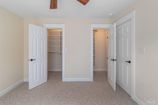 1098 Harbor Ln, Gulf Breeze, FL 32563