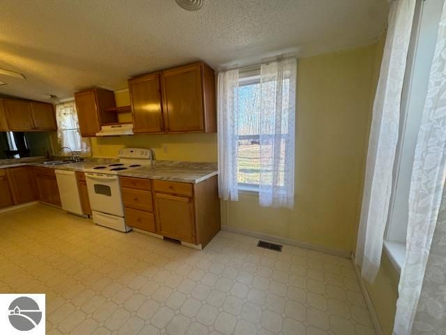 10242 N 7 Mile Road, Lake City, MI 49651