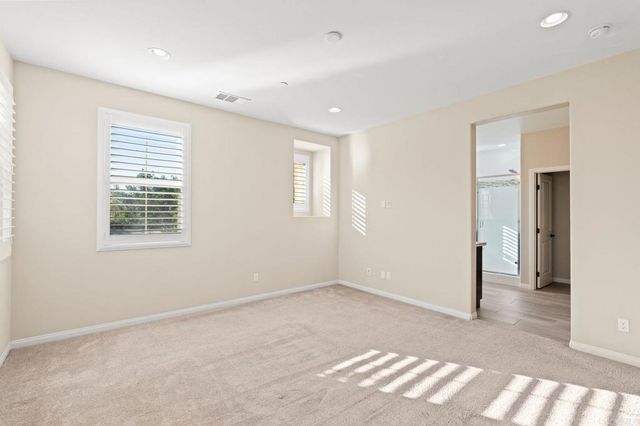 15968 Parkview Loop, San Diego, CA 92127