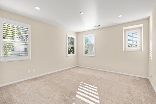 15968 Parkview Loop, San Diego, CA 92127