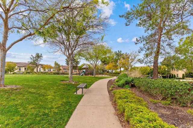 15968 Parkview Loop, San Diego, CA 92127