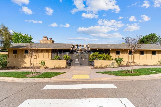 15968 Parkview Loop, San Diego, CA 92127