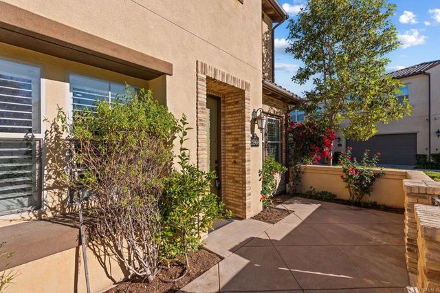 15968 Parkview Loop, San Diego, CA 92127