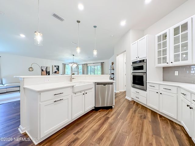 826 FLACH Drive, Jacksonville, FL 32259